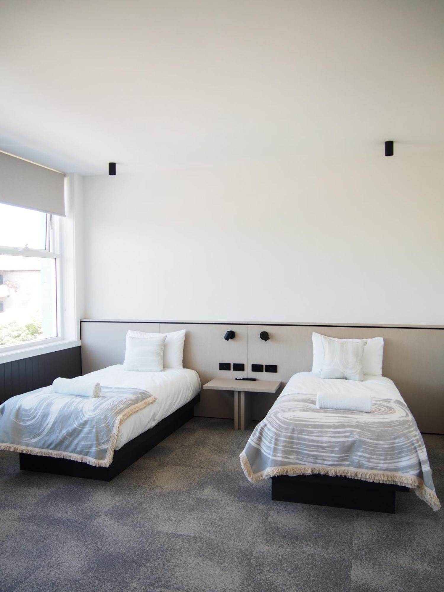 Barrys Beach Road Hotel Sydney Esterno foto